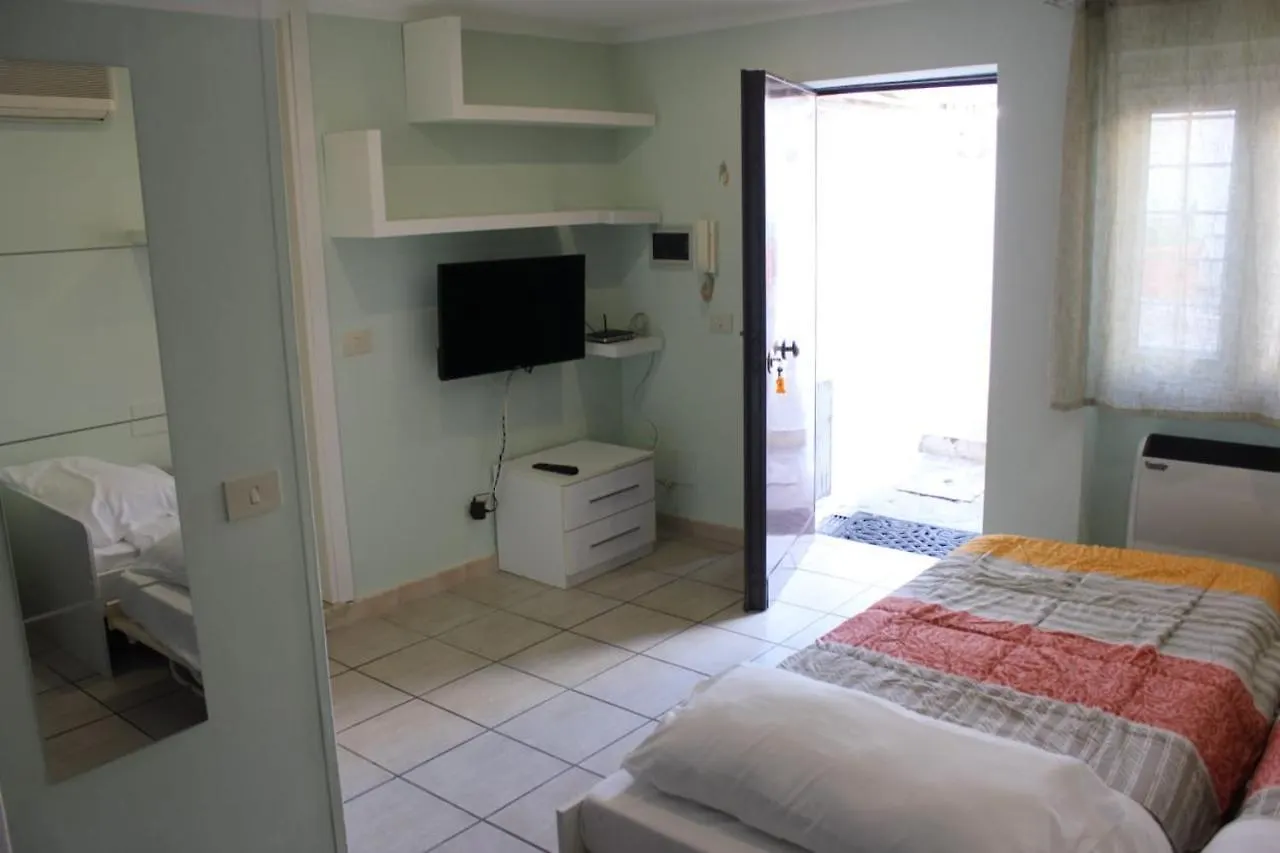 Relais Maria Luisa Locazione Turistica Di Simona Capaccio Acomodação com café da manhã Fiumicino 2*,  Itália